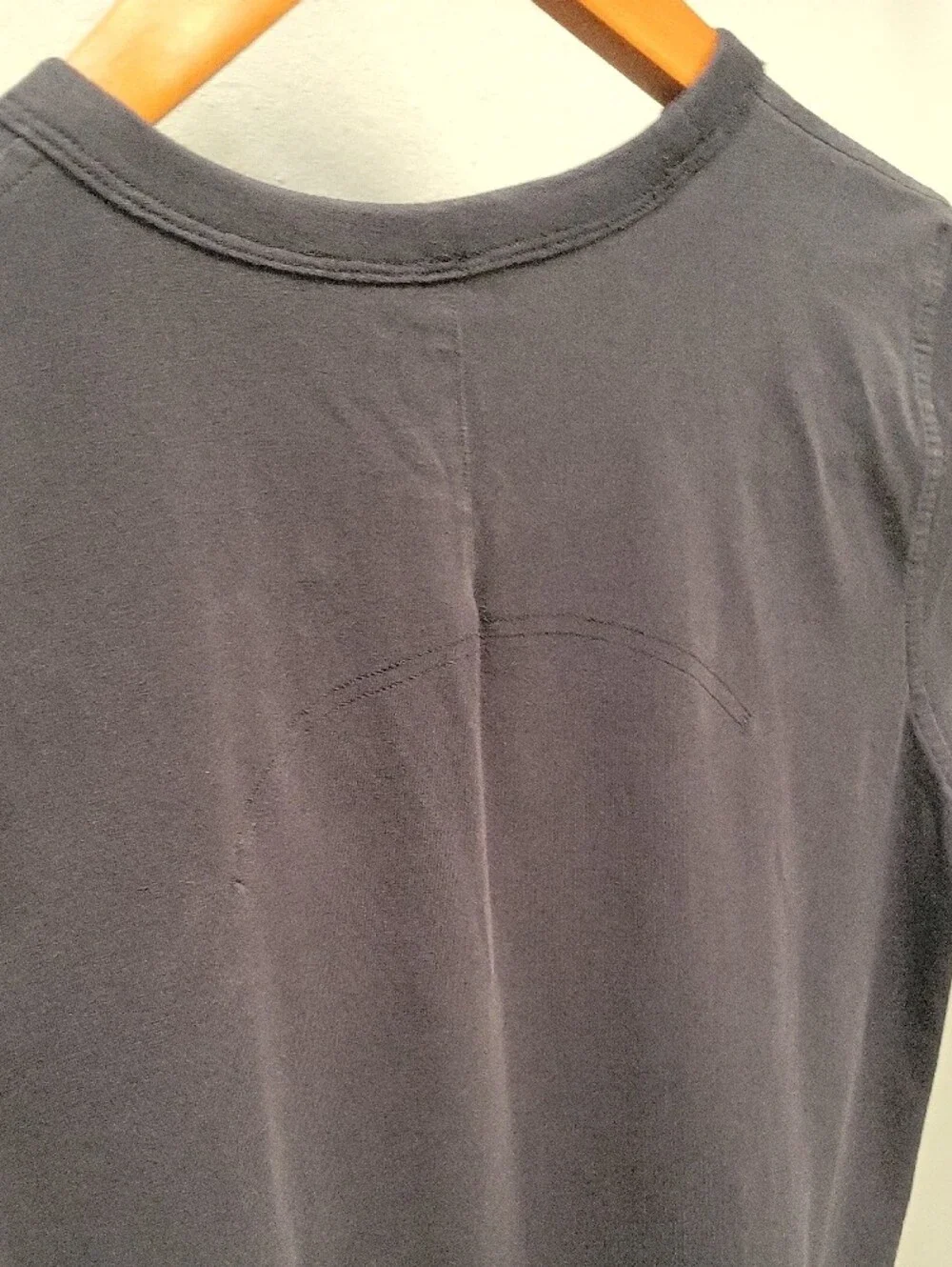 Lululemom Cropped Top Short Sleeve Tee - Black Size 2
